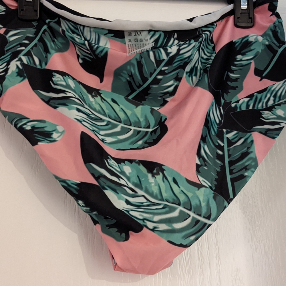 Bathing suit - Picture 4 of 4
